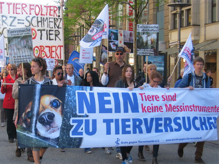 Demo gegen Tierversuche in Hamburg