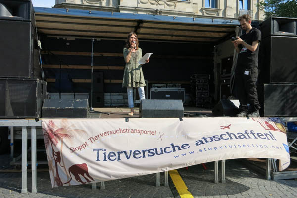 Kundgebung gegen Tierversuche Frankfurt