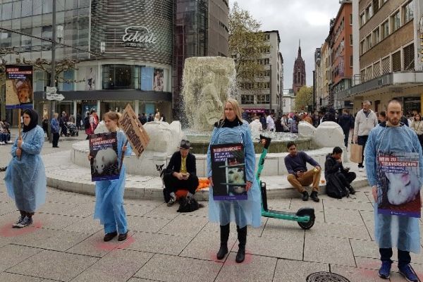 Aktionstag gegen Tierversuche in Frankfurt